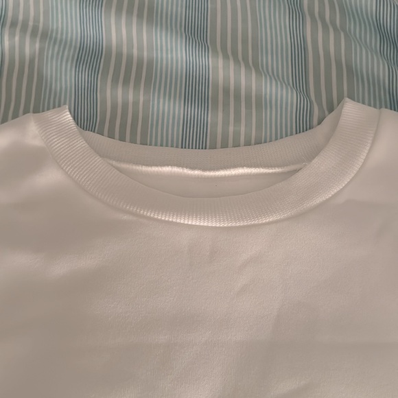 White crewneck sweat shirt - Picture 2 of 4